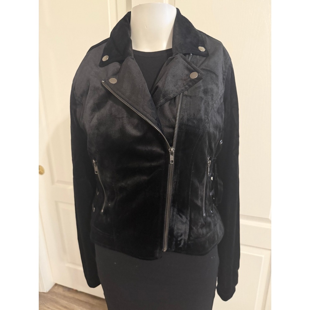 Disney Her Universe Maleficent Mistress of Evil Velvet Moto Jacket Black SM NWT